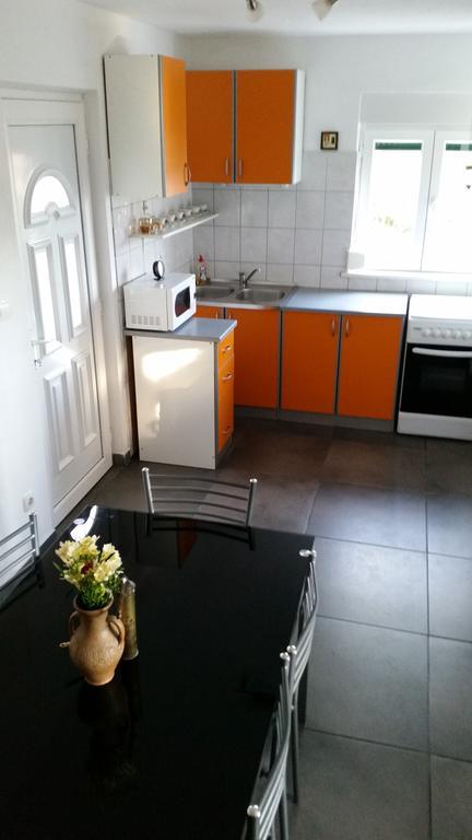 Holiday Home White House Sumartin Ngoại thất bức ảnh